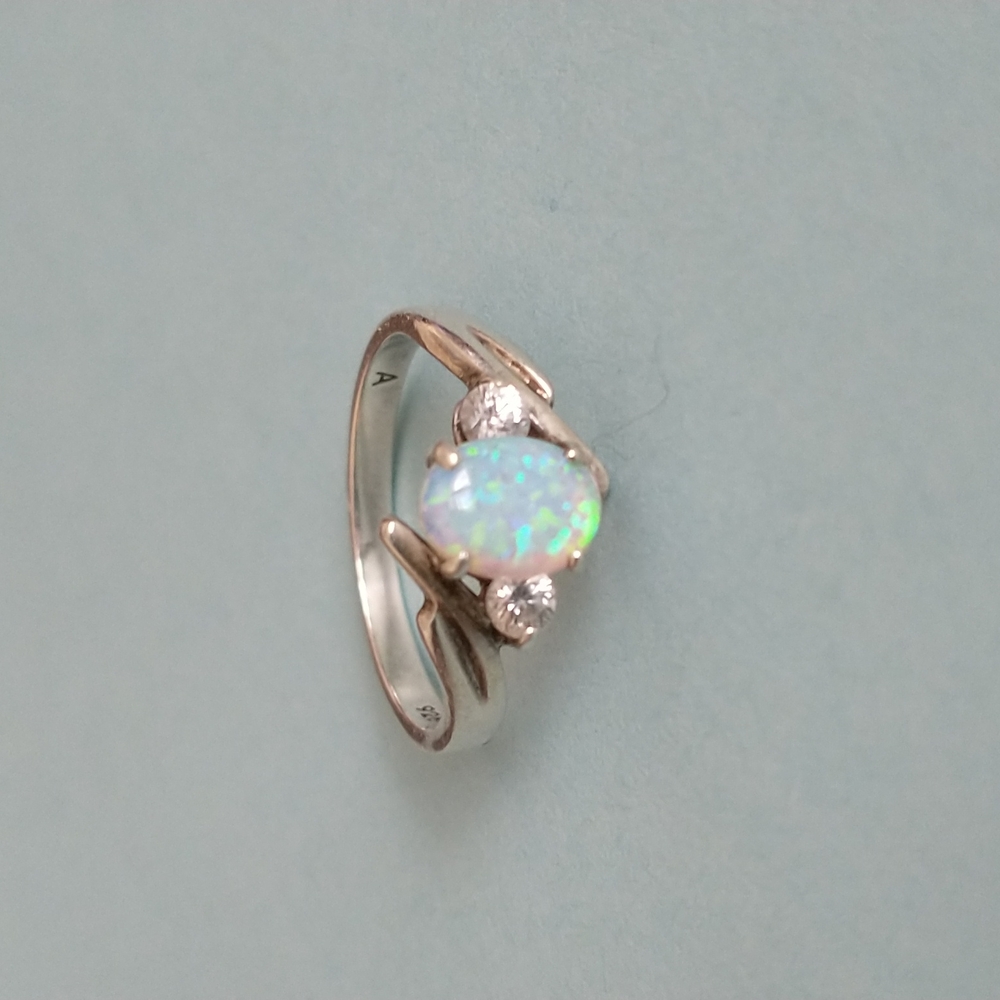 Beautiful many colored opal ring w white sapphires